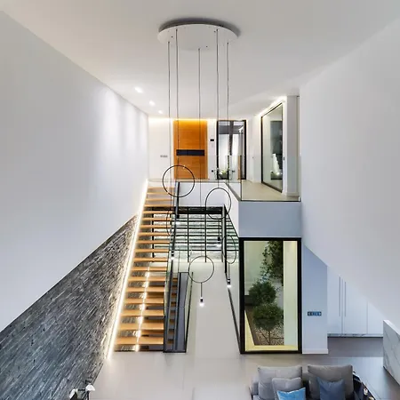 빌라 Nido Modern 4 Bed With Sea Views 에스테포나