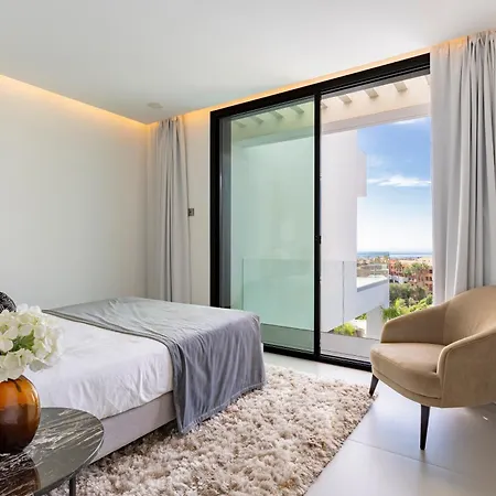 Nido Modern 4 Bed With Sea Views *