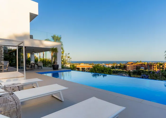 Nido Modern 4 Bed With Sea Views 에스테포나