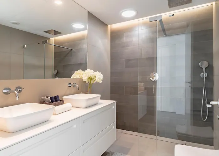 Nido Modern 4 Bed With Sea Views 에스테포나