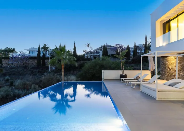 Nido Modern 4 Bed With Sea Views *