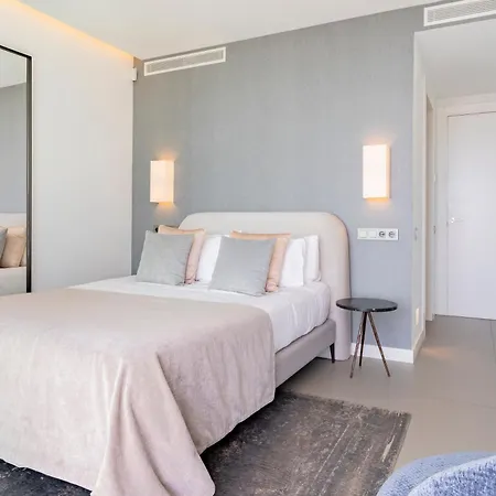 Nido Modern 4 Bed With Sea Views