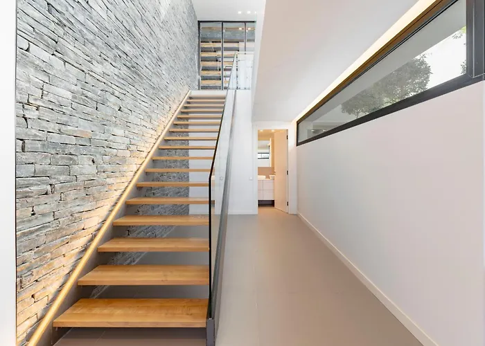 Nido Modern 4 Bed With Sea Views * إِستيبونا