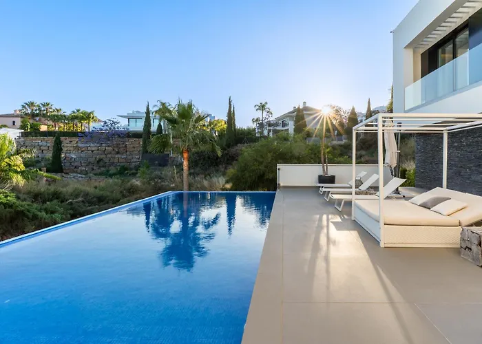 Nido Modern 4 Bed With Sea Views