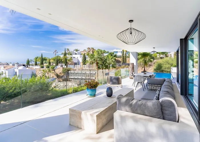 Nido Modern 4 Bed With Sea Views *