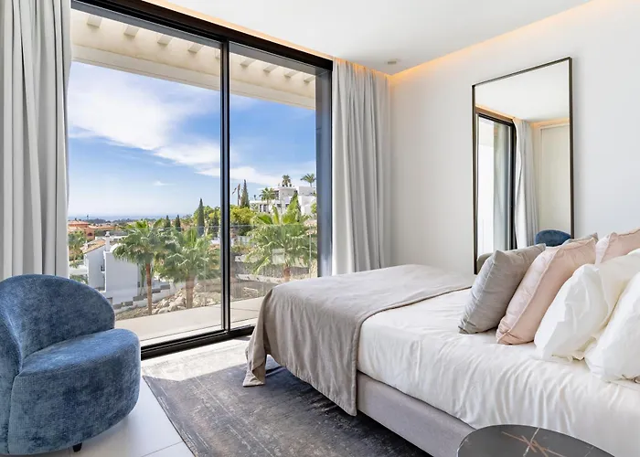 Nido Modern 4 Bed With Sea Views * إِستيبونا