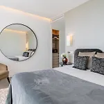 Villa Nido Modern 4 Bed With Sea Views *