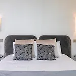 Villa Nido Modern 4 Bed With Sea Views
