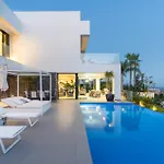 Nido Modern 4 Bed With Sea Views Villa *