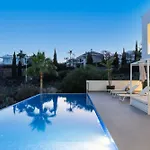 Nido Modern 4 Bed With Sea Views *